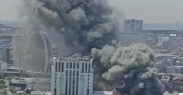 Son dakika: Bağcılar'da bir fabrikada yangın