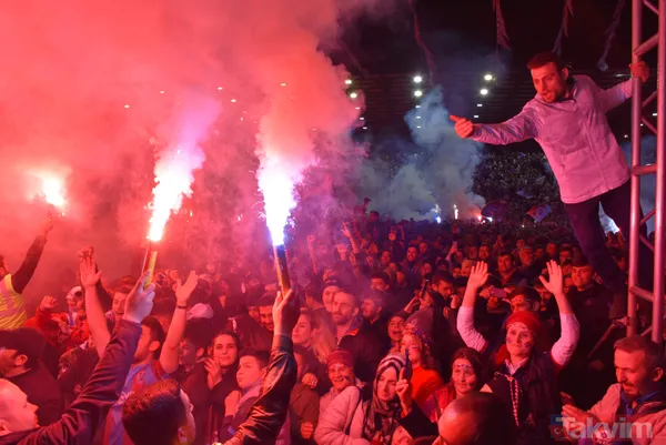 Trabzonspor taraftarı şampiyonluğu kutluyor! Renkli görüntüler... - 45