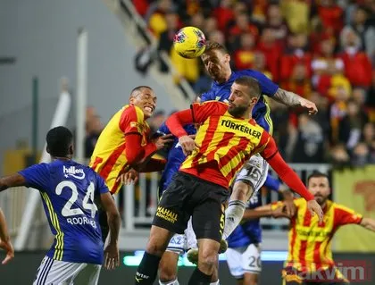 Göztepe-Fenerbahçe maçına damga vuran penaltı kararı! Taraftar isyan etti