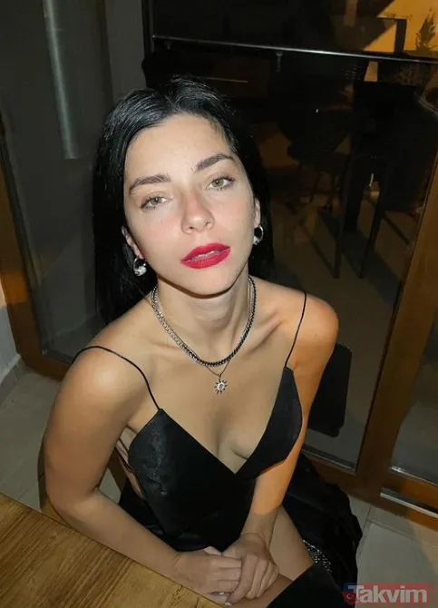 Merve Boluğur'dan 'Hiç giymeseydin' dedirten paylaşım! Youtuber olan Merve Boluğur soyundu... - 1