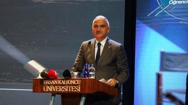 Hasan Kalyoncu Üniversitesi tarafından düzenlenen Altın Baklava Film Akademisi VII. Uluslararası Film Festivali'nde ödüller sahiplerini buldu-3