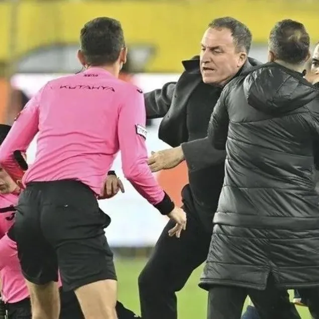 Yumruk cezasız kalmadı