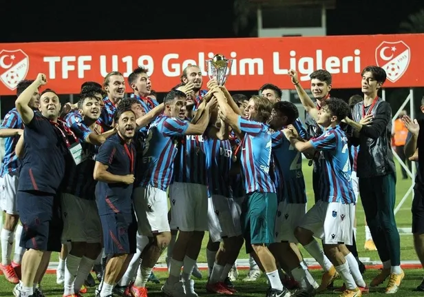 u19-gelisim-liginde-sampiyon-trabzonspor-1626209950295.jpeg