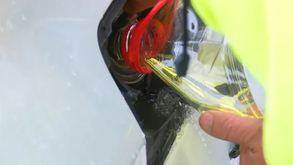 son-dakika-istanbulda-arac-sahiplerinin-yeni-mucadelesi-araclarini-kurtarmak-icin-ellerinde-kureklerle-birakti-1643109613094.jpg SON DAKİKA: İstanbul'da araç sahiplerinin yeni mücadelesi! Araçlarını kurtarmak için ellerinde küreklerle bıraktıkları yerlere döndüler-4