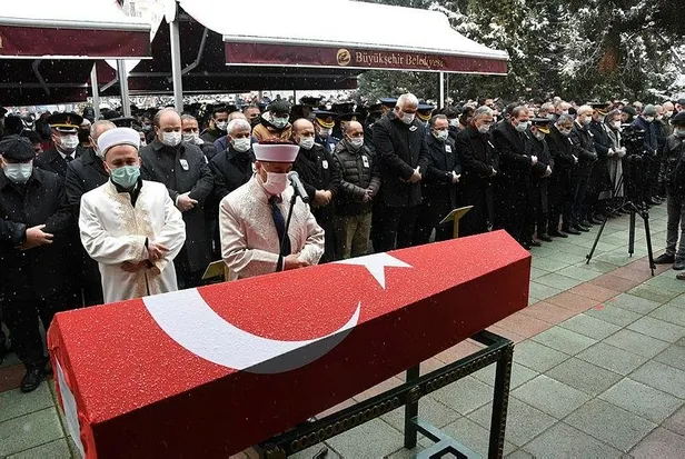 Şehit Mevlüt Kahveci’nin annesi Ayşe Güler'den CHP'li Yılmaz Büyükerşen'e "duyarsızlık" sitemi-5