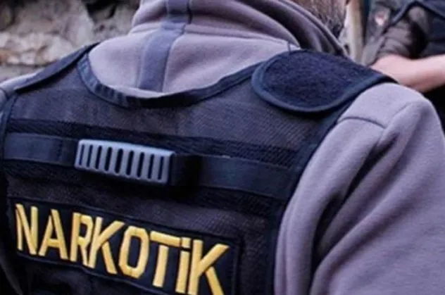 Son dakika: Van'da menfeze saklanmış 10 kilogram uyuşturucu ele geçirildi