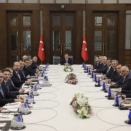 Külliye’de ekonomi zirvesi: Kredi paketi ve 12. Yargı Paketi masaya geldi