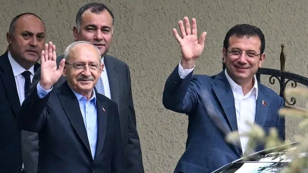 kemal-kilicdaroglunun-ekrem-imamoglunu-bogma-plani-isliyor-chp-yandasi-ismail-saymaz-bile-gordu-istanbulu-kayb-1691476984293.jpeg Kemal Kılıçdaroğlu'nun Ekrem İmamoğlu'nu boğma planı işliyor! CHP yandaşı İsmail Saymaz bile gördü: İstanbul'u kaybetmeye hazırlar...-5