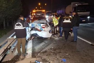 Polis aracına çarptı