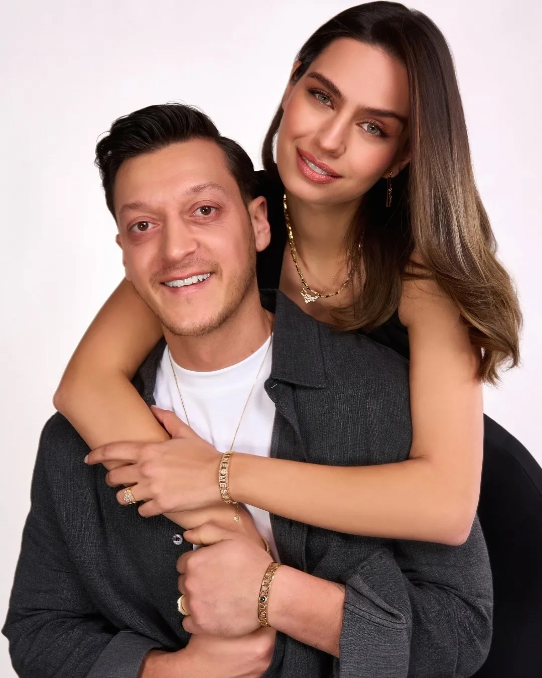 Mesut Özil’in bilinmeyen yönü! Duvara asılan anne nasihati dikkat çekti - 8