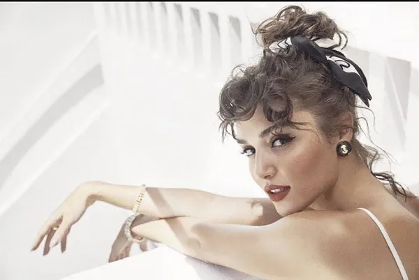 Murat Dalkılıç'ın son gözdesi Hande Erçel'in yakın arkadaşı Sitare Akbaş-4