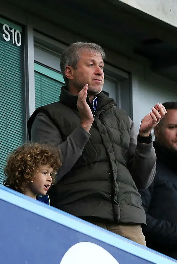 premier-lig-yonetimi-abramovichin-chelsea-kulubundeki-yetkilerini-elinden-aldi-1647090944183.jpg Premier Lig ⚽ yönetimi Abramovich'in Chelsea Kulübündeki yetkilerini elinden aldı-4