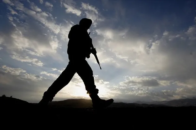 Son dakika: Hakkari'de 2 asker şehit oldu