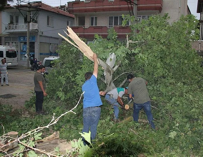 Fırtına 50 yılı hiç etti!