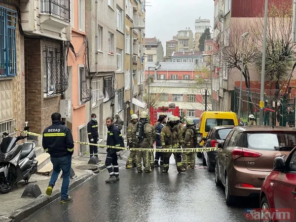 İstanbul'da panik anları! Şişli'de yer altı kabloları yandı bina tahliye edildi - 8