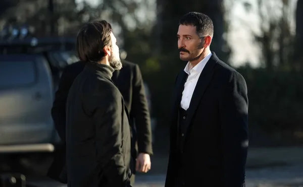 yalniz-kurt-6-bolum-fragmani-yayinlandi-ok-yaydan-bir-kere-cikar-geri-donusu-yok-1645822431451.jpg Yalnız Kurt 6. bölüm fragmanı yayınlandı: “Ok yaydan bir kere çıkar, geri dönüşü yok!”-6