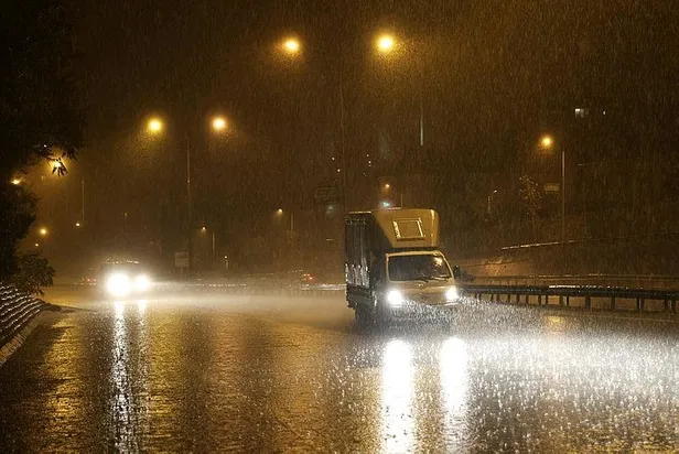 HAVA DURUMU | İstanbul için yeni uyarı! Mecbur kalmadıkça trafiğe çıkmayın! Yarın hava nasıl olacak?-2