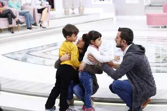 Esra Erol canlı yayında gözyaşlarına hakim olamadı! 13 Kasım Esra Erol'da-4