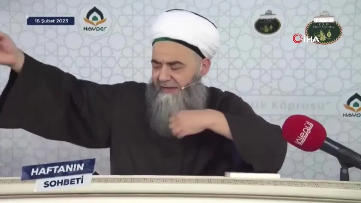 Cübbeli Ahmet Hoca hastaneye kaldırıldı