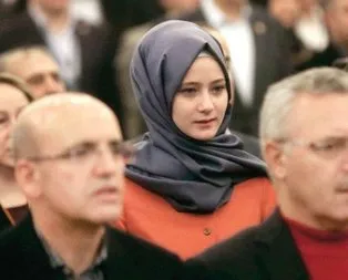 Şehir Üniversitesinde öğrencileri sokağa çıkarmak isteyen grubun başı Davutoğlunun kızı çıktı