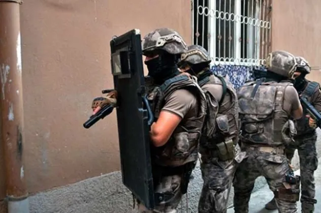 İstanbul'da DEAŞ'a darbe: 14 gözaltı