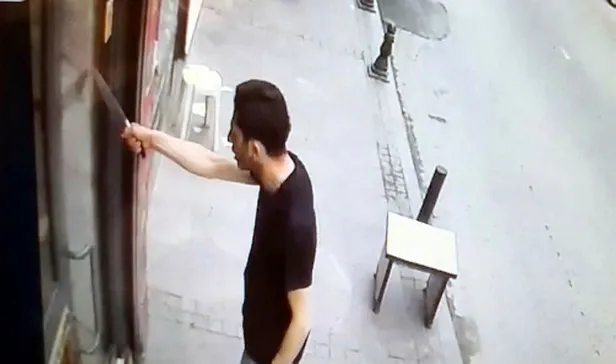 İstanbul'da ekmek bıçaklı dehşet! Sokak ortasında eşini...-3