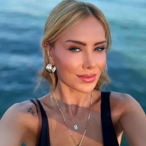 Ceyda Ersoy (Sosyal medya)