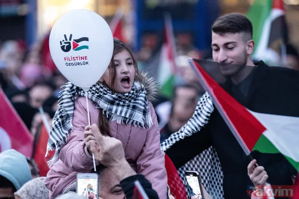 Galata'dan şehitlerimiz ve Filistin için dünyaya haykırış... İsimleri tek tek okundu | Tarihi günden tarihi kareler! - 18