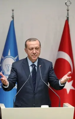 Kurucu lidere 100 bin kişilik görkemli kongre