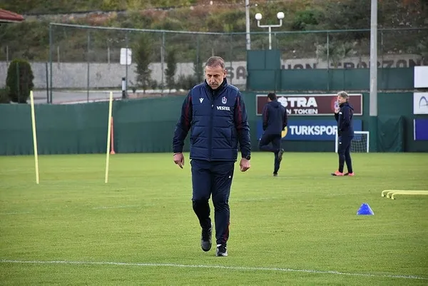 Trabzonspor’un hocası Abdullah Avcı oyuncularını bugünkü Rizespor maçı öncesi uyardı-2