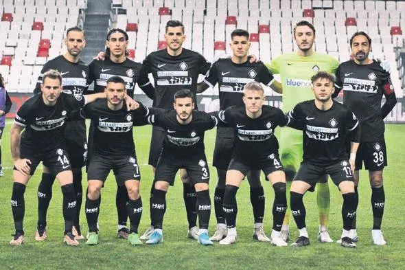 ingiliz-medyasindan-galatasaray-taraftarini-heyecanladiran-firmino-iddiasi-1678145635567.jpeg İngiliz medyasından Galatasaray taraftarını heyecanladıran Firmino iddiası-6