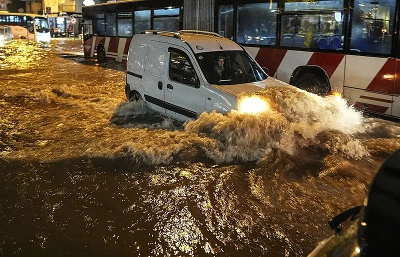 Sağanak sonrası sel: Birçok ilde sokaklar sular altında kaldı-10