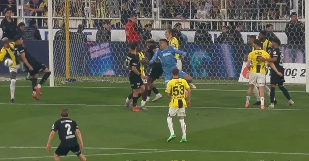 Fenerbahçe - Beşiktaş maçında penaltı! İşte Anderson Talisca'nın pozisyonu