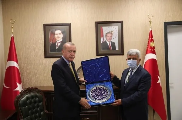 sadettin-hulagu-kimdir-kac-yasinda-nereli-recep-tayyip-erdoganin-basdanismani-sadettin-hulagunun-kariyeri-biyo-1670967813694.jpg Cumhurbaşkanı Erdoğan'ın başdanışmanı Sadettin Hülagü'nün kariyeri, biyografisi! Sadettin Hülagü kimdir, kaç yaşında, nereli?-2