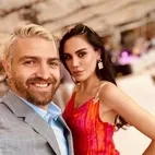 Caner Erkin’den eşi Şükran Ovalı’ya 9. yıl mesajı: İyi ki kadınım oldun