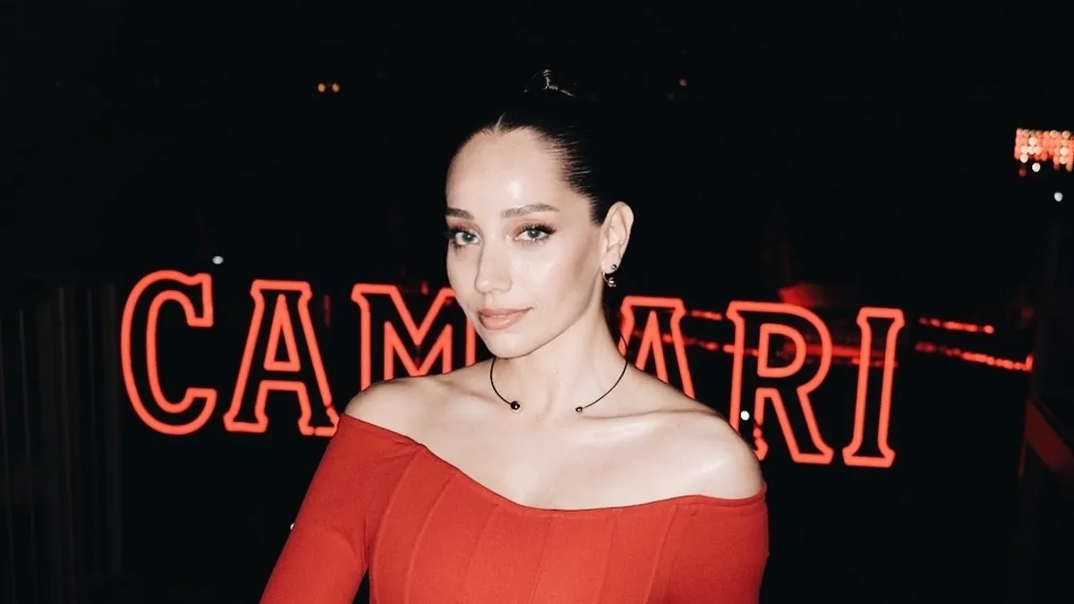 Özge Özacar ve Robert Pattinson'un sürpriz tanışması: 