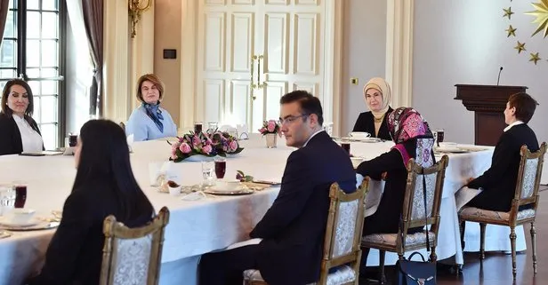 Emine Erdoğan Cumhurbaşkanlığı Külliyesi’nde öğretmenler ile bir araya geldi