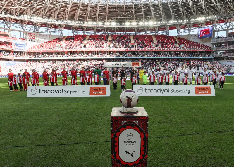 Trabzonspor Antalya'dan kaçamadı - 5