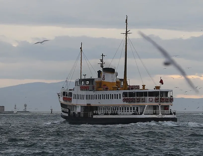 Vapur seferlerine lodos engeli