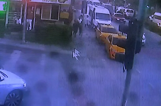 Önce taciz sonra ateş etti! Genç kızlar dehşeti yaşadı