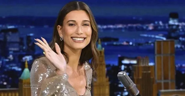 Hailey Bieber sosyal medya hesabında Tatlıtuğ'u paylaştı!