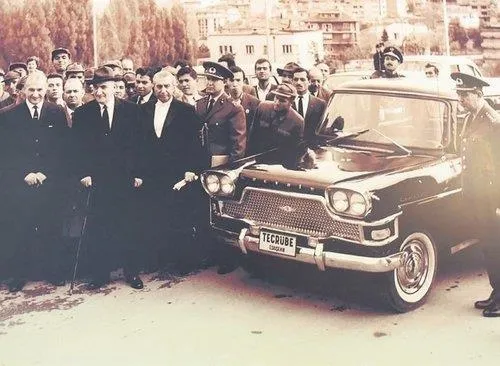 kafa-ayni-kafa-gecmiste-yerli-otomobile-nasil-karsi-cikmislardi-1667227876212.jpeg Kafa aynı kafa! Geçmişte yerli otomobil Devrim'e de böyle karşı çıkmışlardı-9