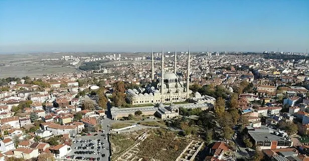 Koronavirüs vakalarında en riskli 15 il arasında yer alan Edirne’de camilerden anons yapılıyor