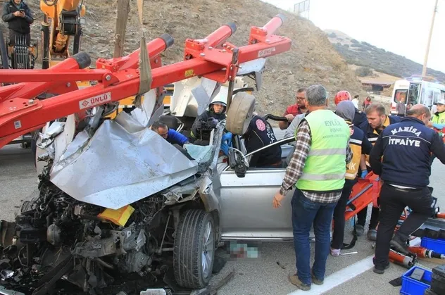 Annesinin öldüğü kazada yaralanan astsubay da kurtarılamadı