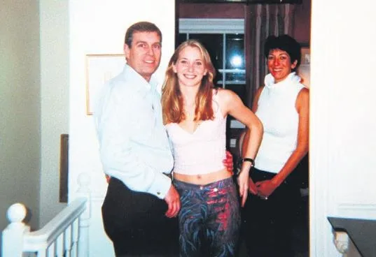 modaci-brunel-de-sapik-arkadasi-epstein-gibi-cezaevinde-canina-kiydi-1645393120956.jpeg Modacı Brunel de sapık arkadaşı Epstein gibi cezaevinde canına kıydı!-2