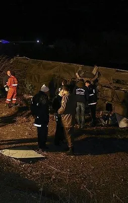 Ankara'da yolcu otobüsü devrildi