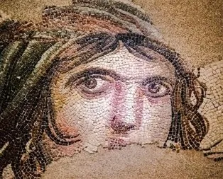 Çingene Kızı Mozaiği Türkiye’de!
