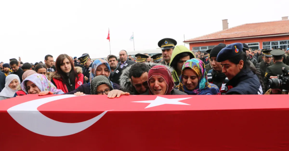 Son dakika haberi... İdlib şehidi Uzman Onbaşı Enes Alper son yolculuğuna uğurlandı
