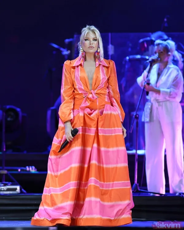 Işın Karaca'nın taklidinin ardından gözlerin çevrildiği Ajda Pekkan'ın nasıl bir tepki vereceği ise merak konusu oldu.