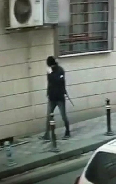 Oyuncak silahla soygun girişimi! Akrabasının evini soymak isterken akbil bilgisinden yakalandı! Yer: Bayrampaşa